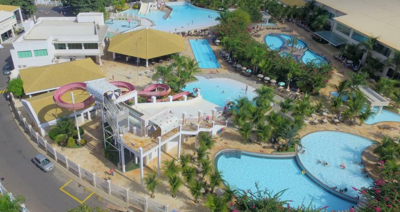 Lacqua Di Roma Com Piscina De Ondas Caldas Novas Luaran gambar