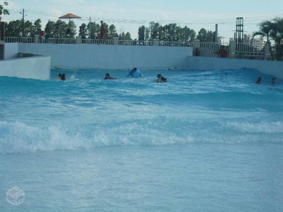 Lacqua Di Roma Com Piscina De Ondas Caldas Novas Luaran gambar
