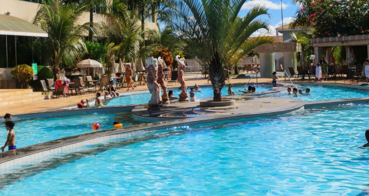 Lacqua Di Roma Com Piscina De Ondas Caldas Novas Luaran gambar