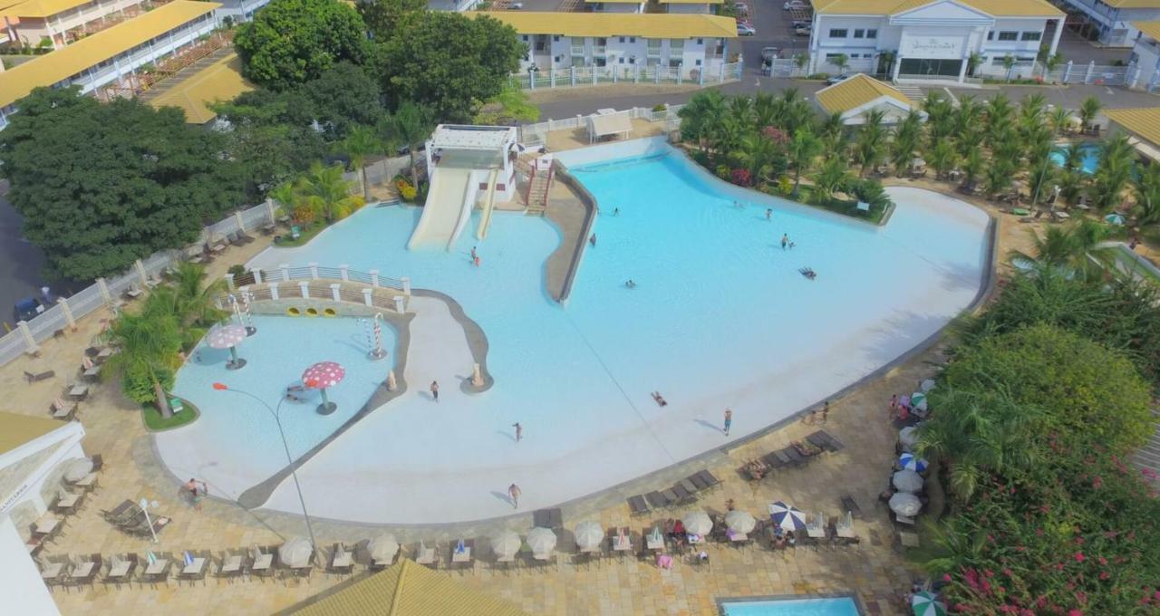 Lacqua Di Roma Com Piscina De Ondas Caldas Novas Luaran gambar